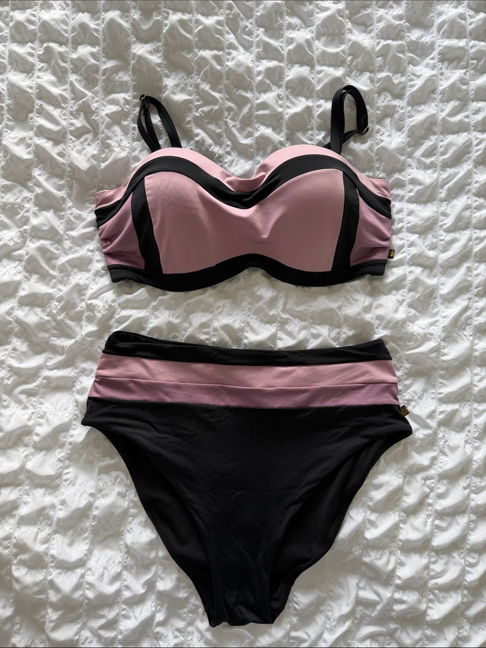 La Vie En Rose Pink and Black Colorblock Bikini Set Size M/D